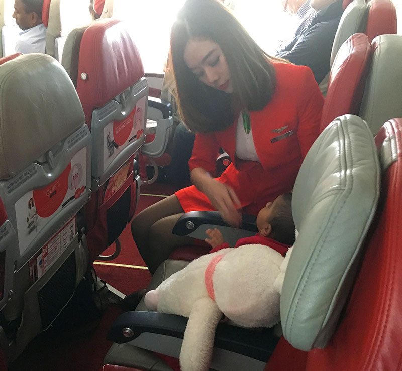 airasia layover baggage