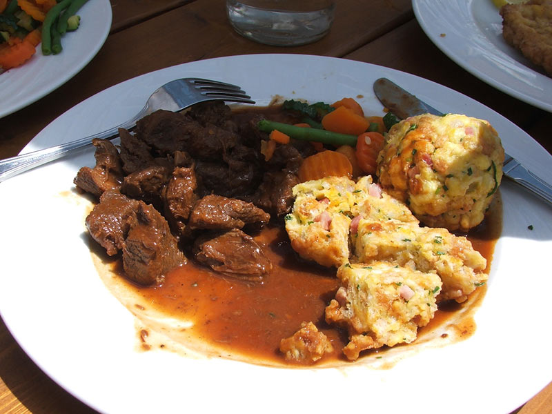 How to make Gulasch and knödel from Germany